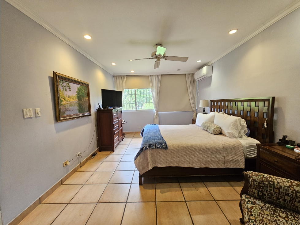 Venta de Casa con terreno - en El Carmen POR DEBAJO DEL AVALUO - 5