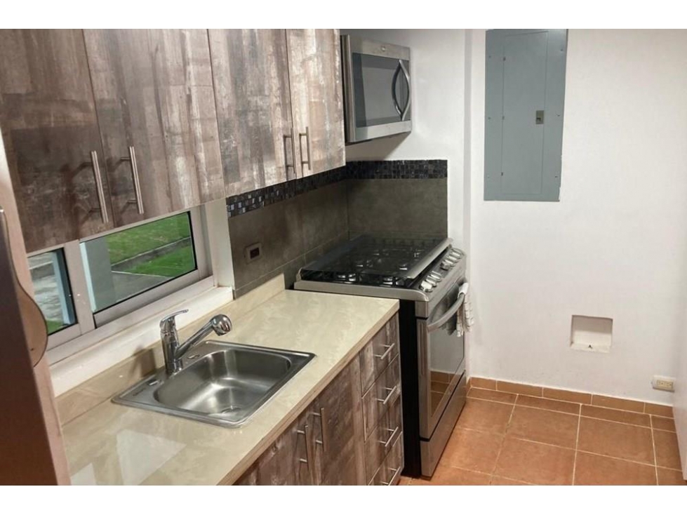 Venta de casa de playa en Villas del Decameron, Río Hato