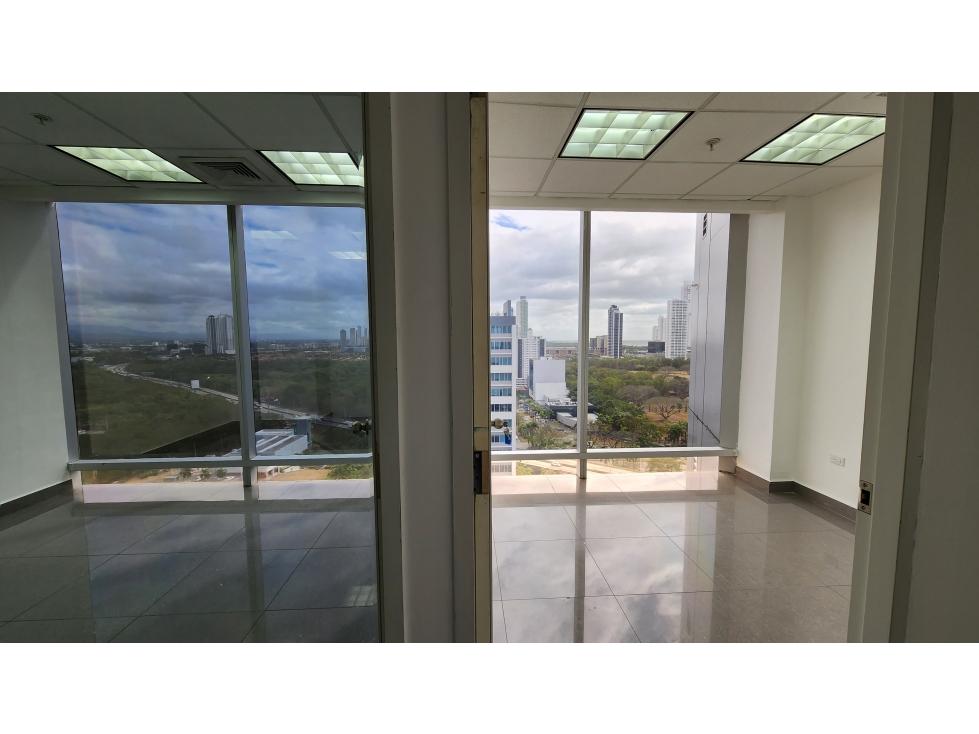 Alquiler de oficina vacía en PH Torre Aseguradora Ancón — foto 4
