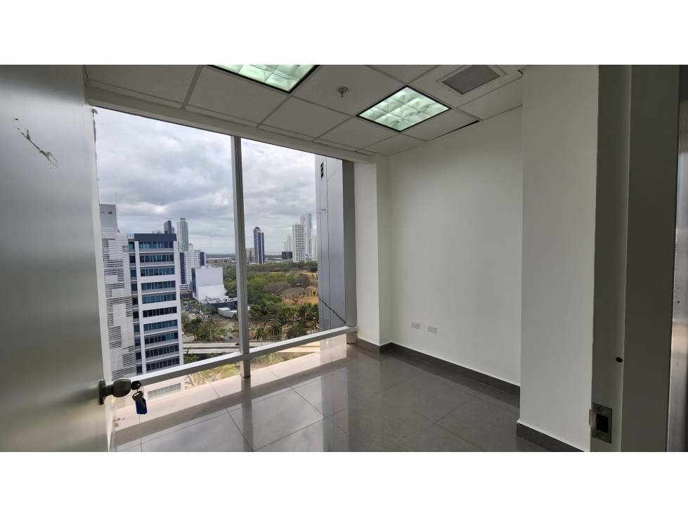Alquiler de oficina vacía en PH Torre Aseguradora Ancón — foto 5