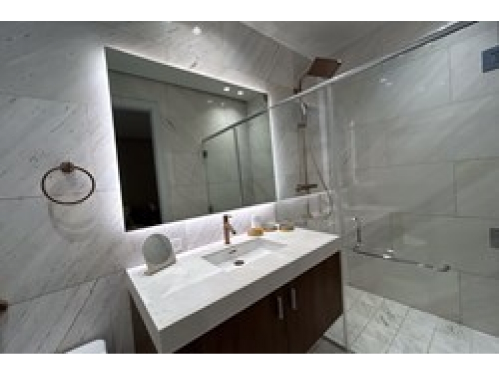 Venta de apartamento amoblado en PH The Towers, San Francisco