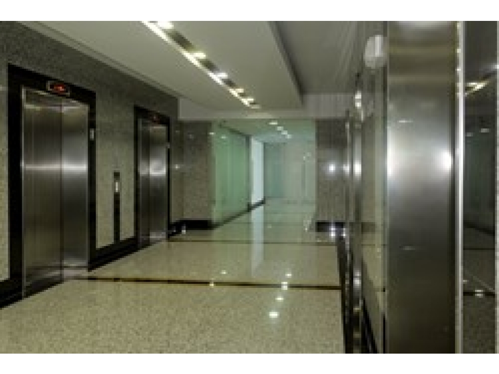 Alquiler de oficinas amobladas en Torre Bicsa, Avenida Balboa — foto 4
