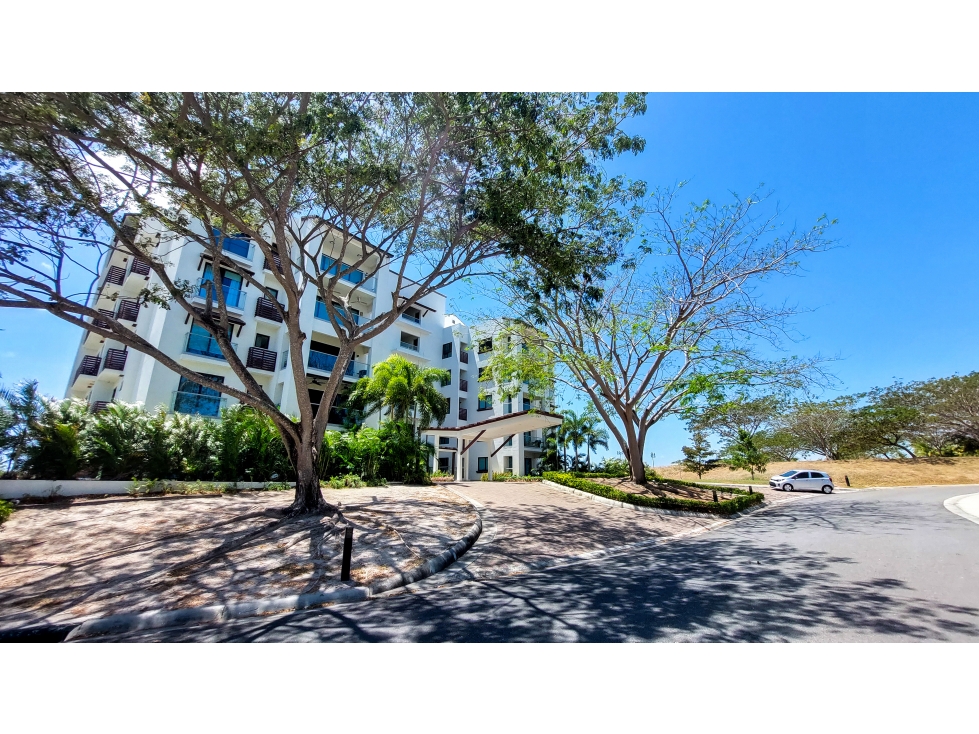 Venta de apartamento amoblado en Residencial Altamar, San Carlos