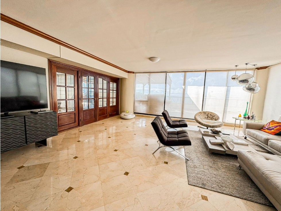 Venta de apartamento con linea blanca PH Condesa del Mar, Ave. Balboa — foto 2