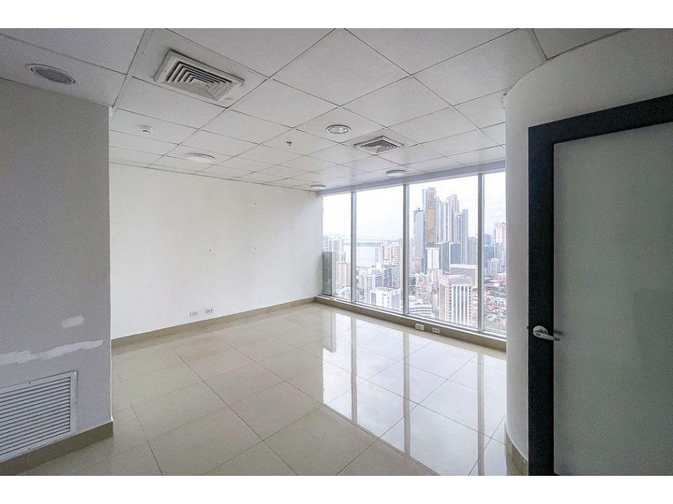 ALQUILER DE OFICINA COMERCIAL EN F&F TOWER (EL TORNILLO), CALLE 50 — foto 5