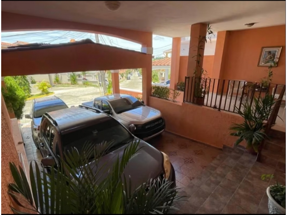 Venta de Casa vacía en Altos de Panamá en Ancón — foto 2