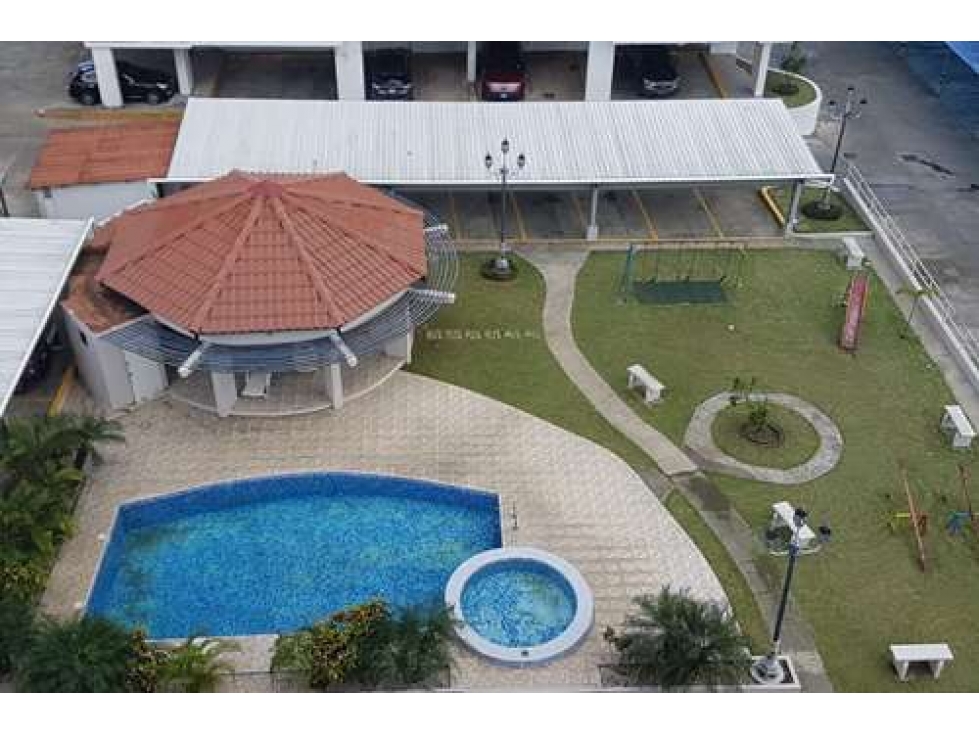 Se alquila apartamento en PH Guadalupe, Colón - 1