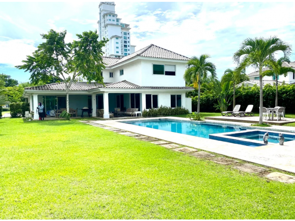 Casa en Venta en Bijao Beach Club & Residences