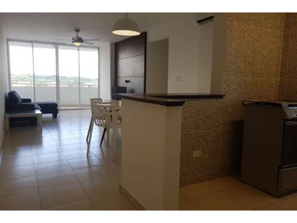 Se alquila apartamento en PH Guadalupe, Colón - 4