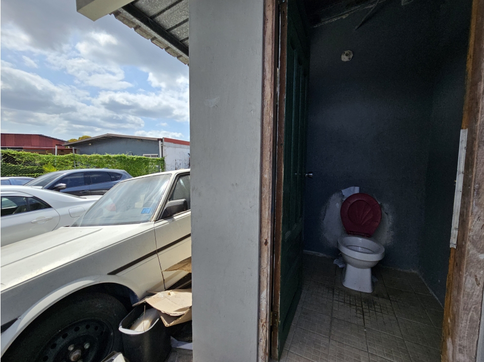Amplia Galera Comercial en venta Llano Bonito — foto 5
