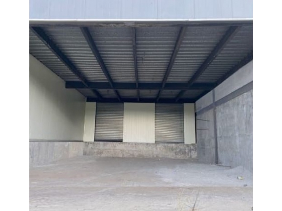 Ventar de Bodega en Milla 8 — foto 3