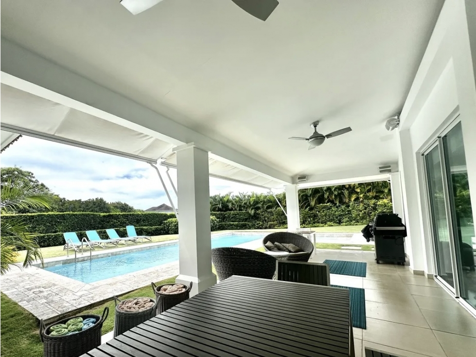 Venta de casa con piscina en Cocoli — foto 4