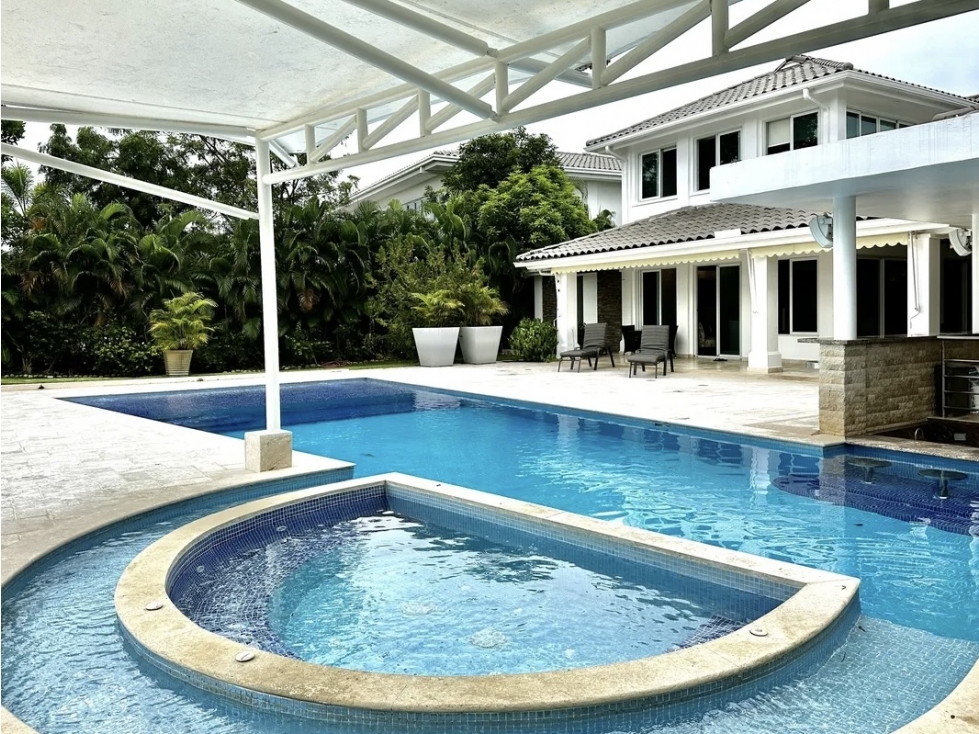 Venta de Villa con piscina y vista al mar - Bijao — foto 3