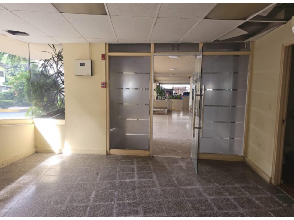 Venta de Local Comercial en Bella Vista — foto 2