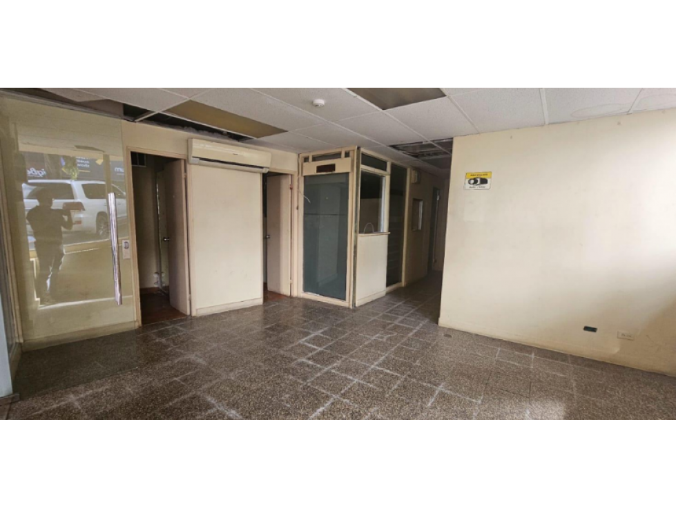Venta de Local Comercial en Bella Vista — foto 3