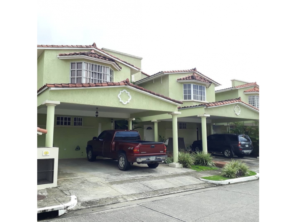 SE ALQUILA CASA EN CLAYTON