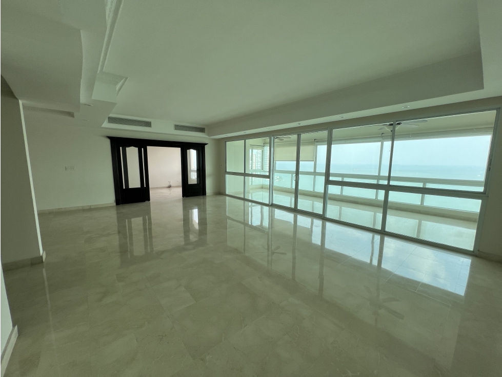 SE VENDE APARTAMENTO EN AVENIDA BALBOA