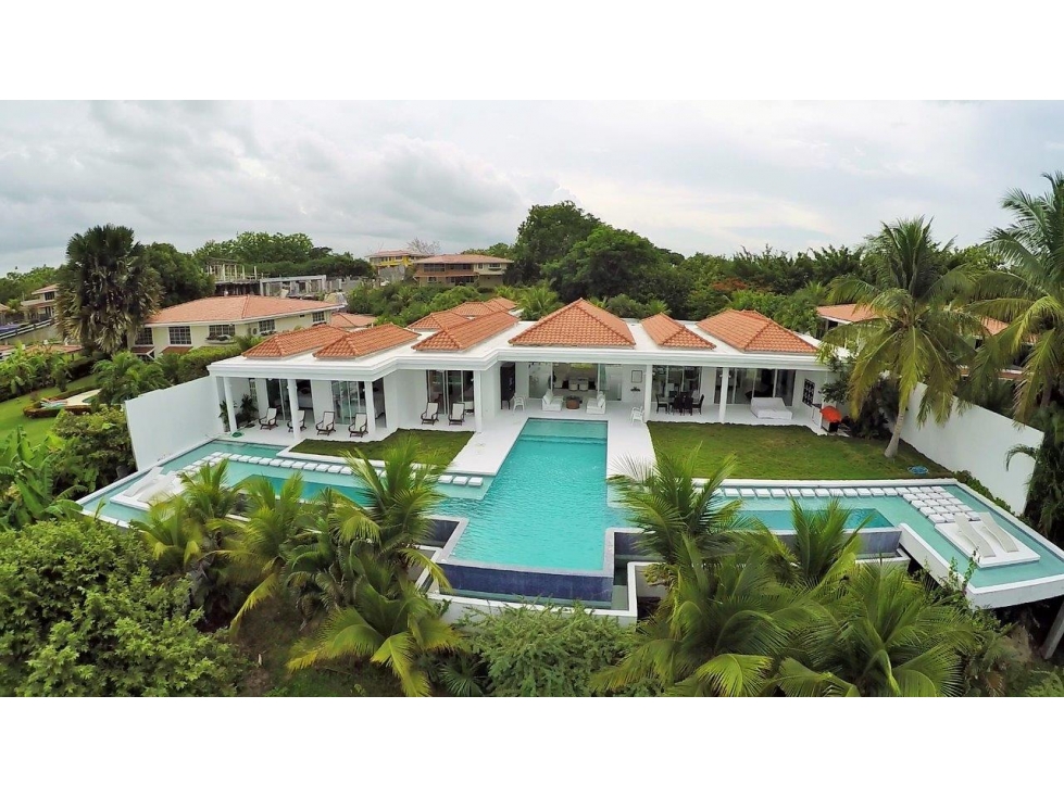 Se Vende casa en P.H. El Cortijo, Costa Esmeralda