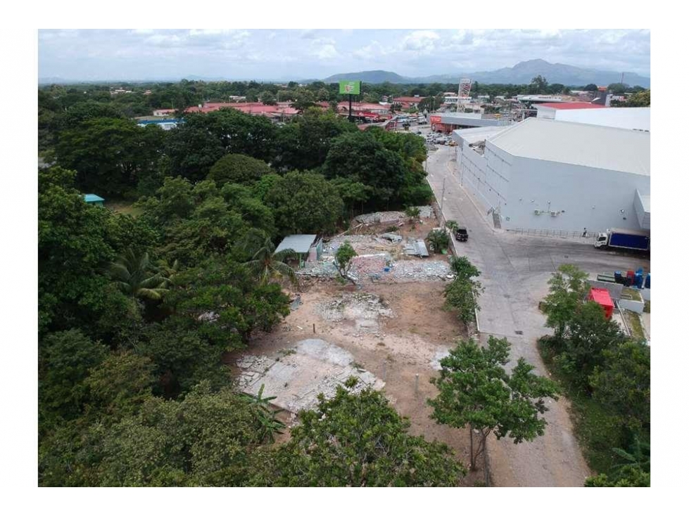 Se vende terreno comercial en Penonomé, Coclé
