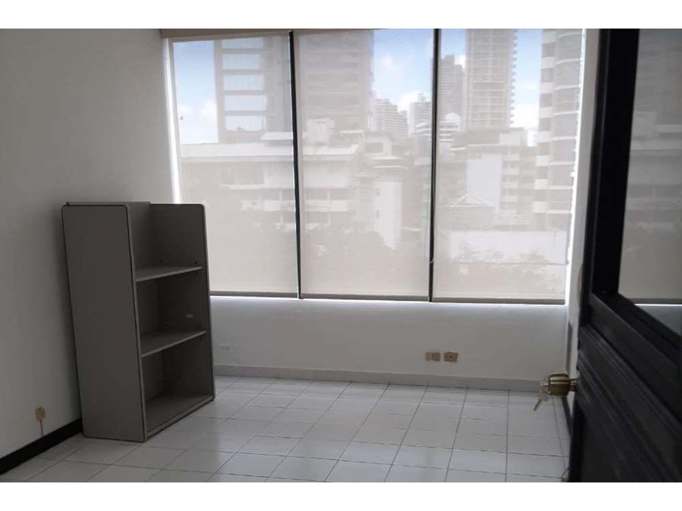 Se Vende y alquila Oficina en Calle 50, Ciudad de Panamá — foto 5
