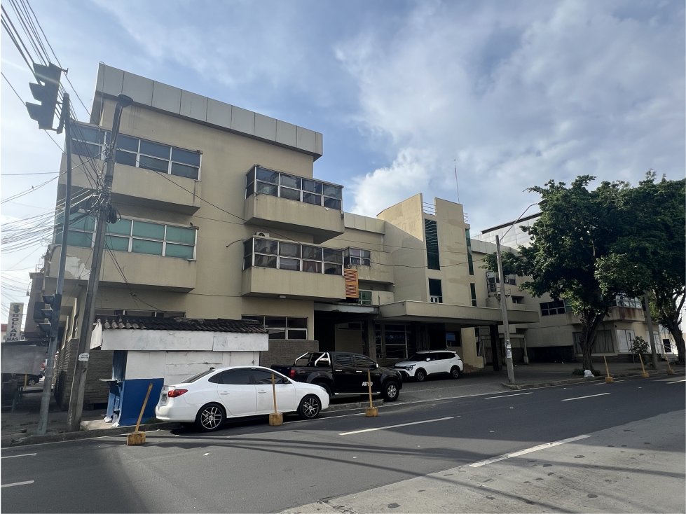 SE VENDE EDIFICIO DE OFICINAS EN AVENIDA PERU - 1