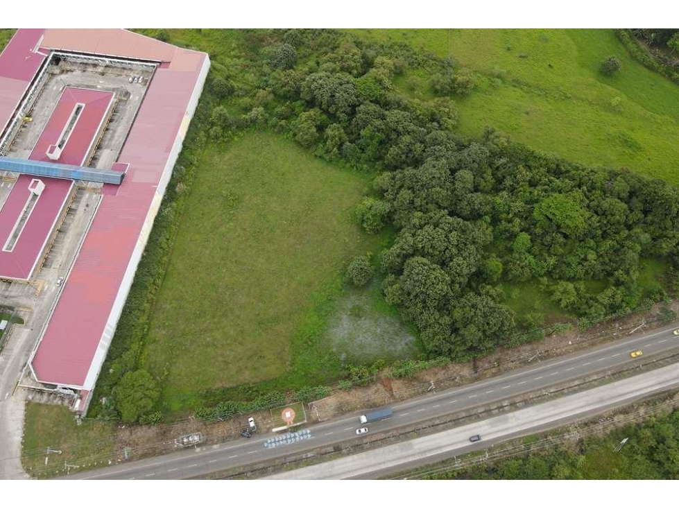 Se vende terreno comercial en Pacora - 3