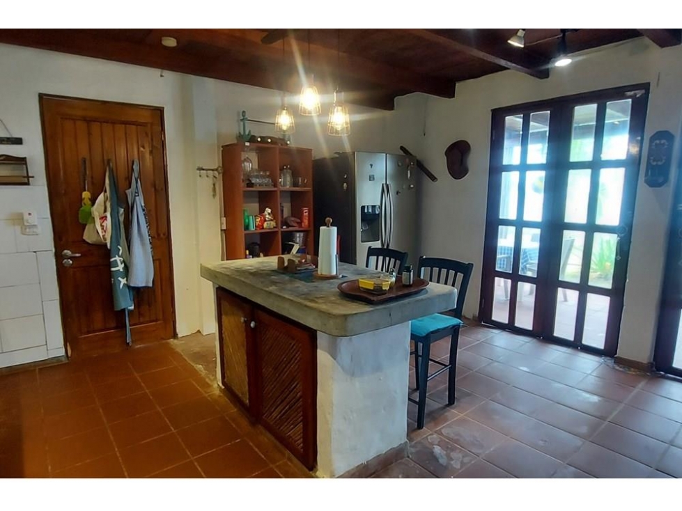 Se vende casa frente al mar, Colón, Viento Frío - 3