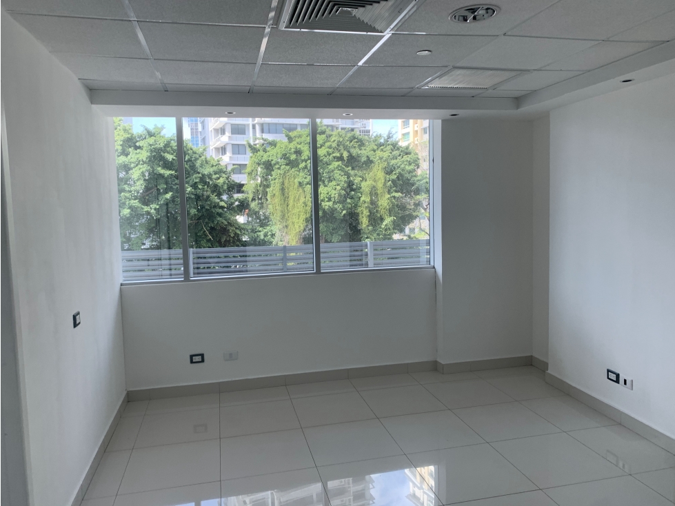 Oficinas en alquiler en un Hub Estratégico en Vía Israel
