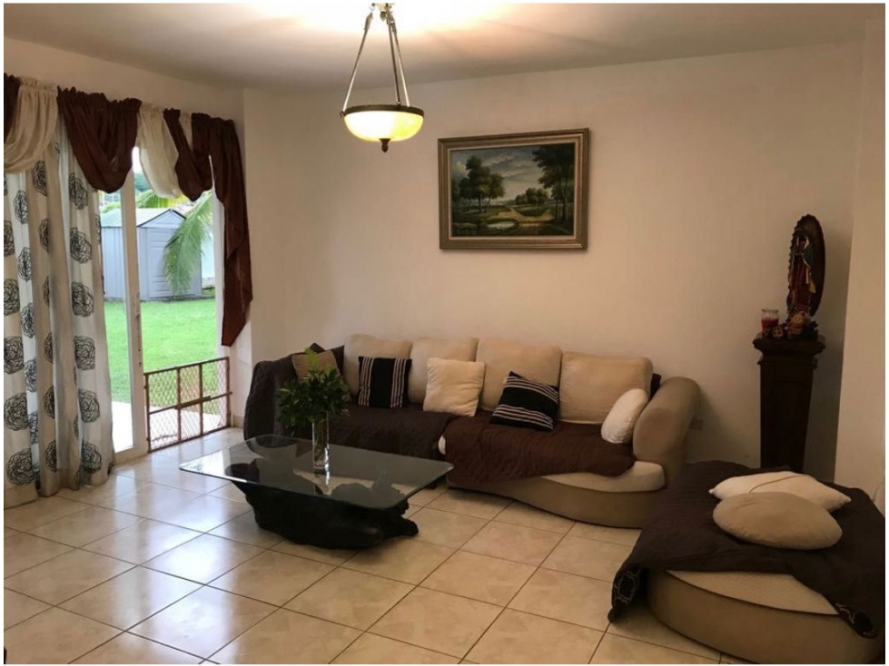 Alquiler de casa en PH Villas del Golf, Brisas del Golf
