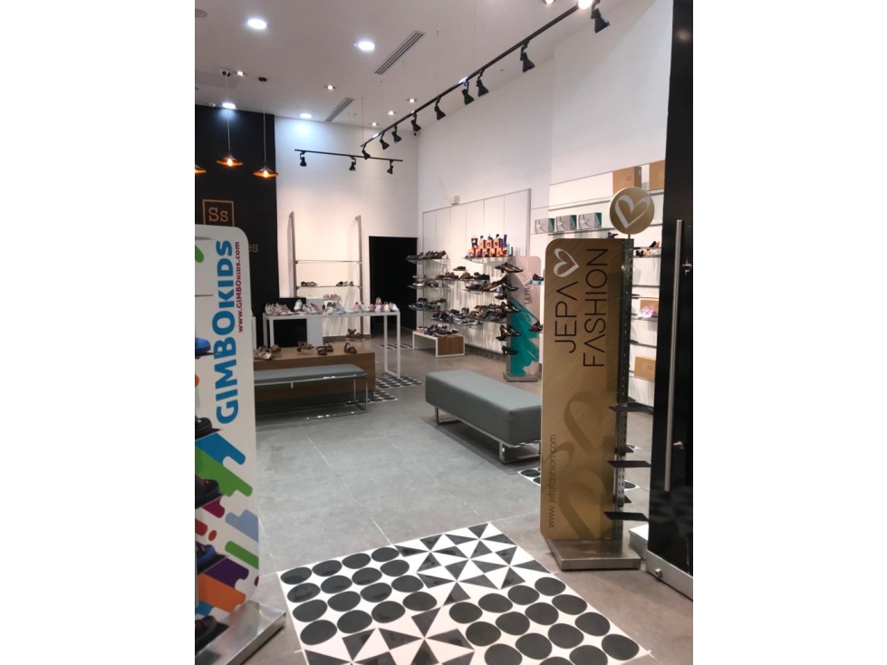 Se alquila local en Westland Mall - 1