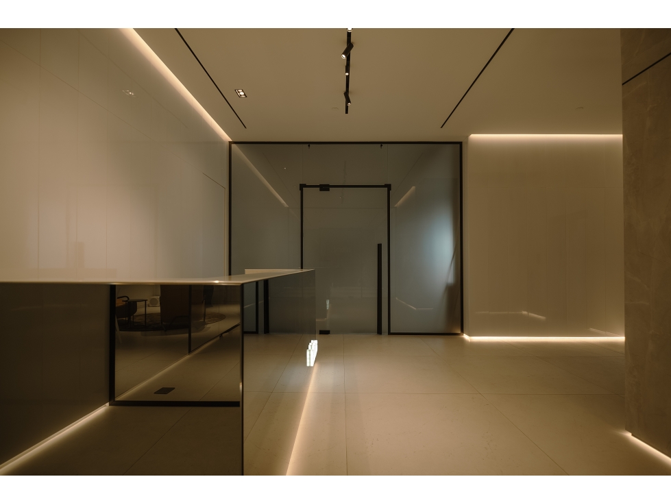 Venta de oficina en Edificio Armani, Bella Vista, Panamá