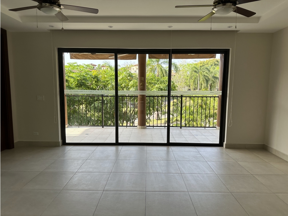 SE ALQUILA APARTAMENTO EN EMBASSY CLUB — foto 2