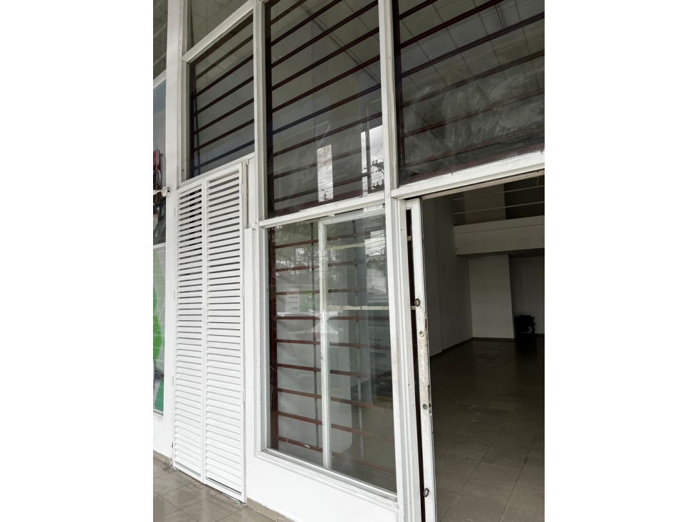 Alquiler de local comercial en Plaza Mystic Hills, El Crisol