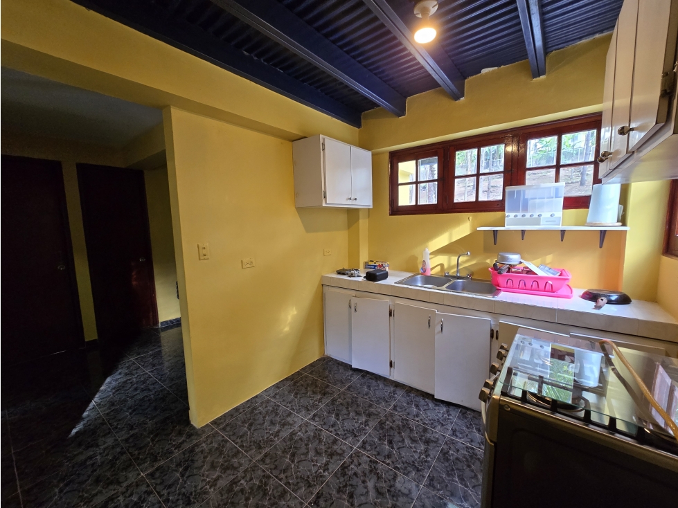 Venta de Casa y Terreno en Villa Cárdenas, Las Cumbres — foto 2