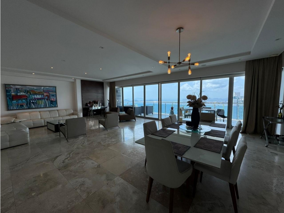 Venta o Alquiler de Apartamento Amoblado en Punta Pacífica, Panamá