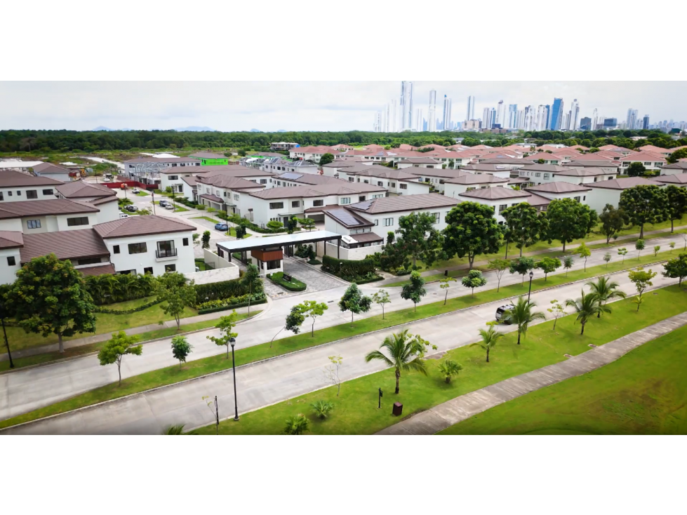 The Woods, Complejo Residencial de Lujo - Venta de Casa, Santa María