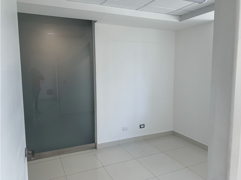 Oficinas en alquiler en un Hub Estratégico en Vía Israel — foto 5