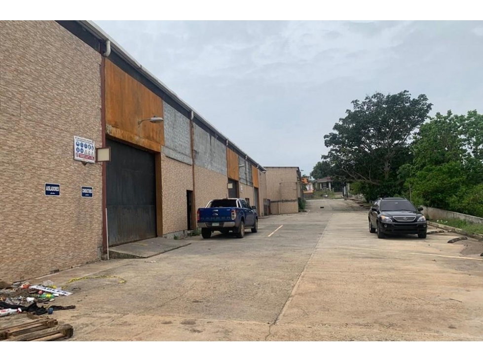 VENTA DE LOCAL COMERCIAL CON DOS GALERAS EN LA CHORRERA, PANAMÁ OESTE - 2