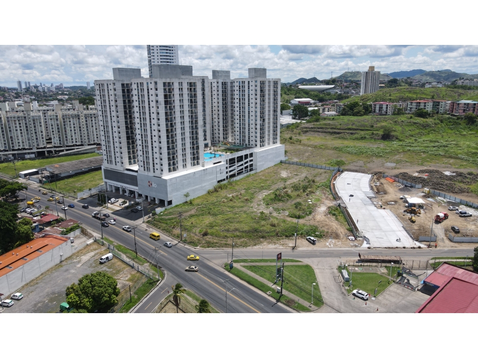 Lote en Venta en Vía España, Ideal para Inversionistas — foto 2