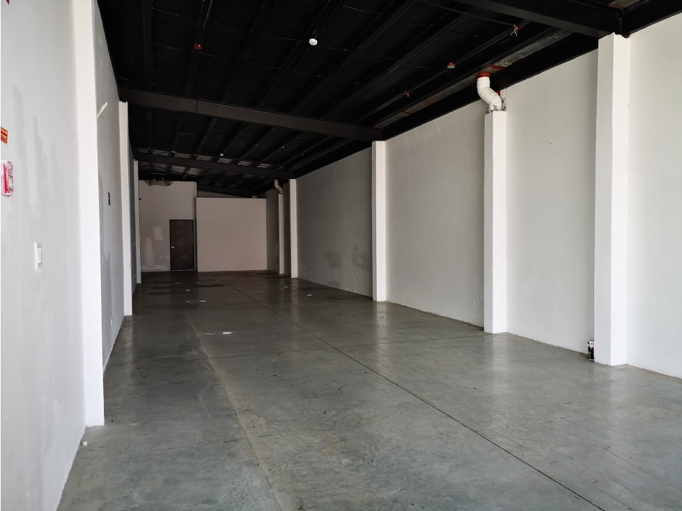 Se Vende Plaza Comercial Condado del Rey - 4