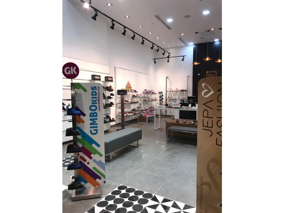 Se alquila local en Westland Mall - 3