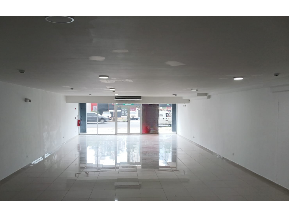 Alquiler de local comercial en Plaza Signature Point, Bella Vista — foto 4