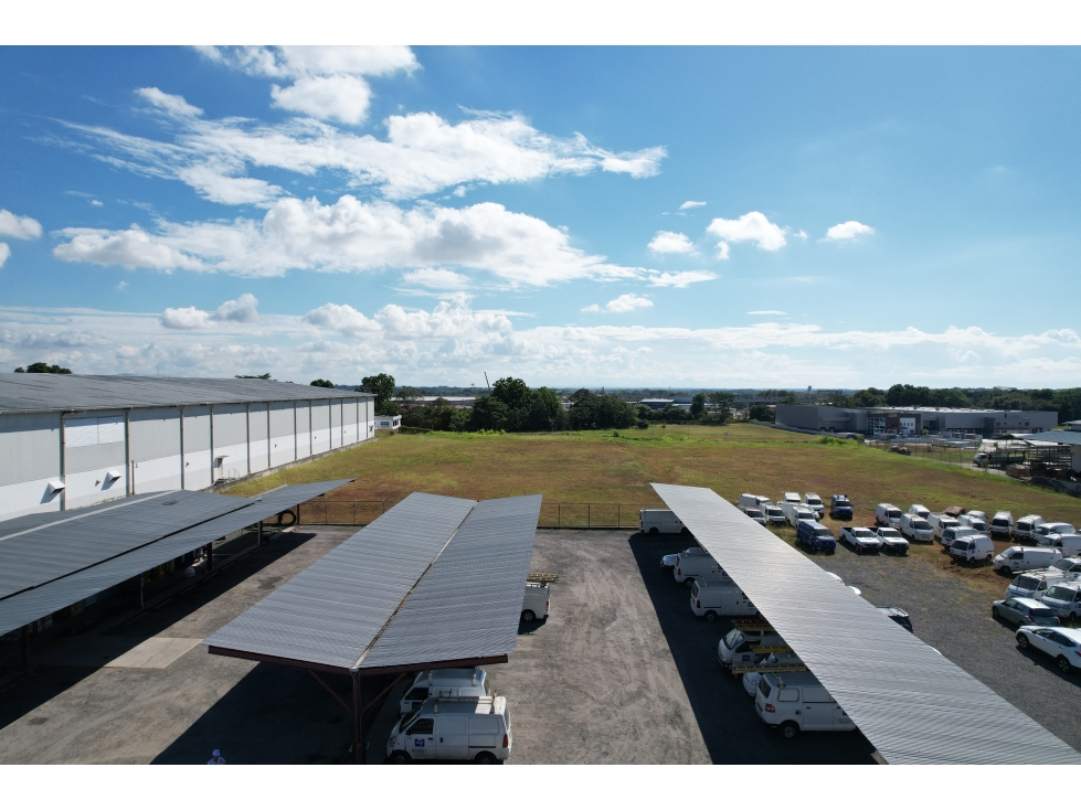 Se vende terreno en Tocumen Commercial Park - 1