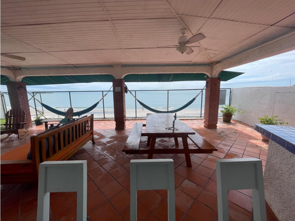 Se vende casa frente al mar en Farallón, Coclé - 1