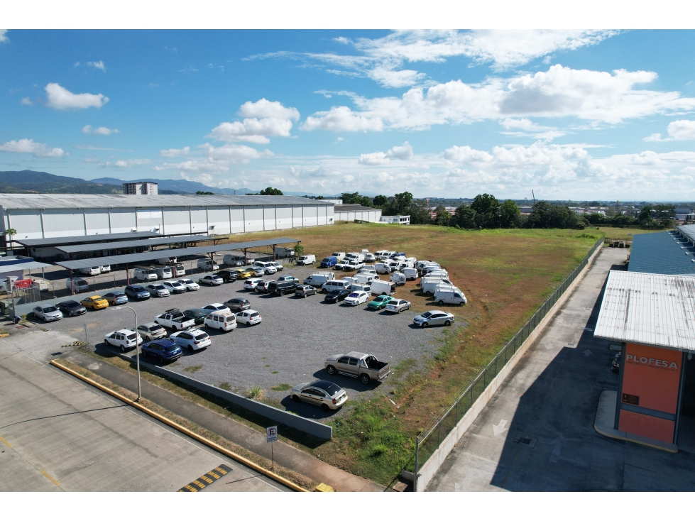 Se vende terreno en Tocumen Commercial Park - 3