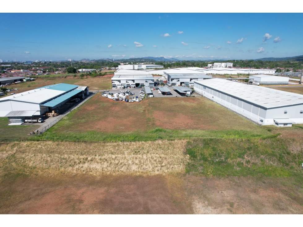 Se vende terreno en Tocumen Commercial Park - 5