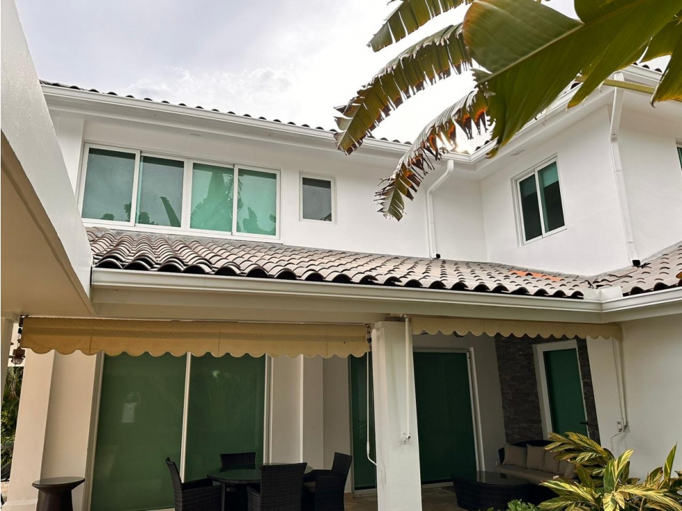 Venta y alquiler de casa frente al mar en Bijao, Río Hato — foto 5