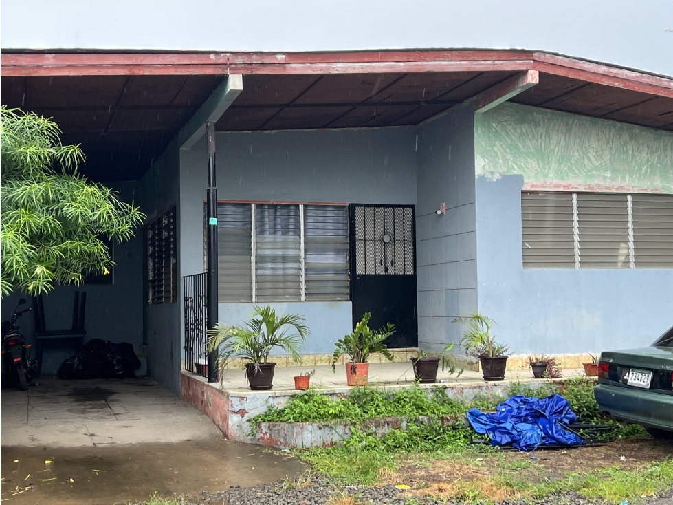 Se vende casa en Santo Domingo, Los Santos - 2