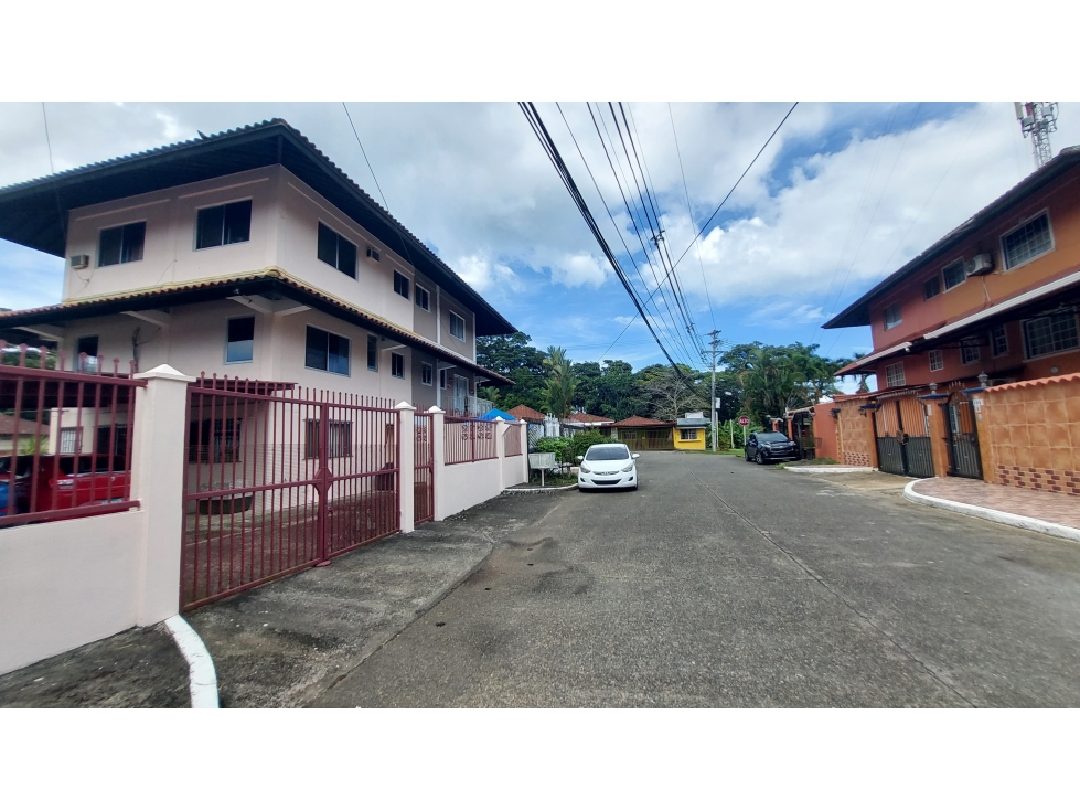 Venta de casa en El Espinar, Colón - 2