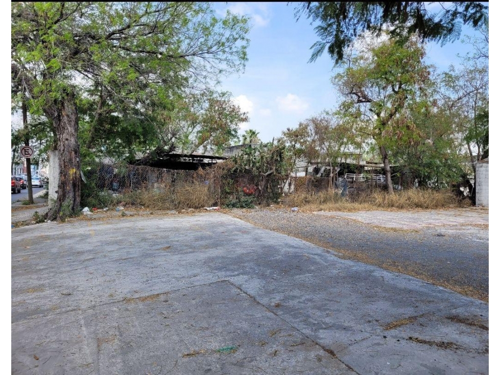 Terreno Venta esquina 2182 metros Centro de San Nicolas de los Garza - 2